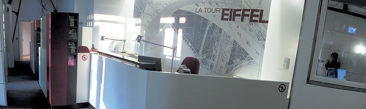 Tour Eiffel, fond décoratif du bureau d'accueil | Marie Cayet
